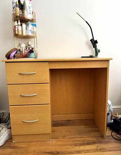 Light wood computer desk - light,