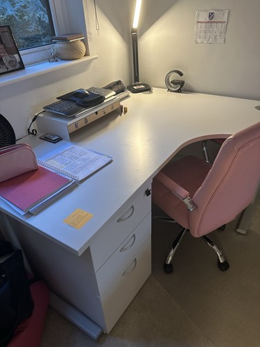 White corner desk - white,