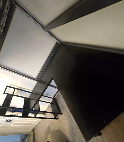 Black shaped corner - black,